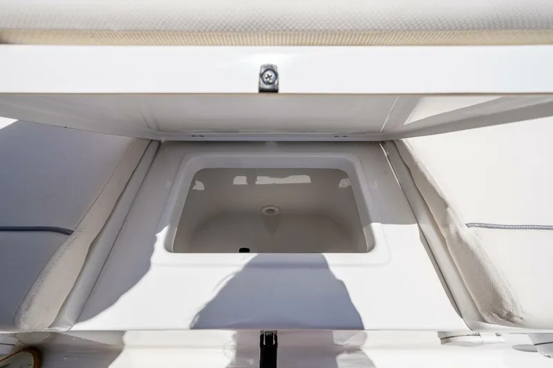 Slide: The Image of Sea Hunt 239 SE 2024 - 5629063