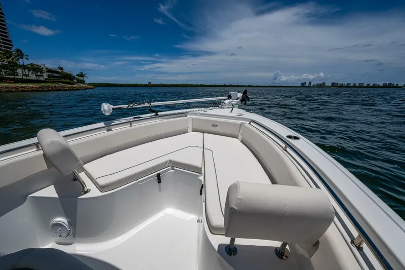 Slide: The Image of Sea Hunt 239 SE 2024 - 5629137