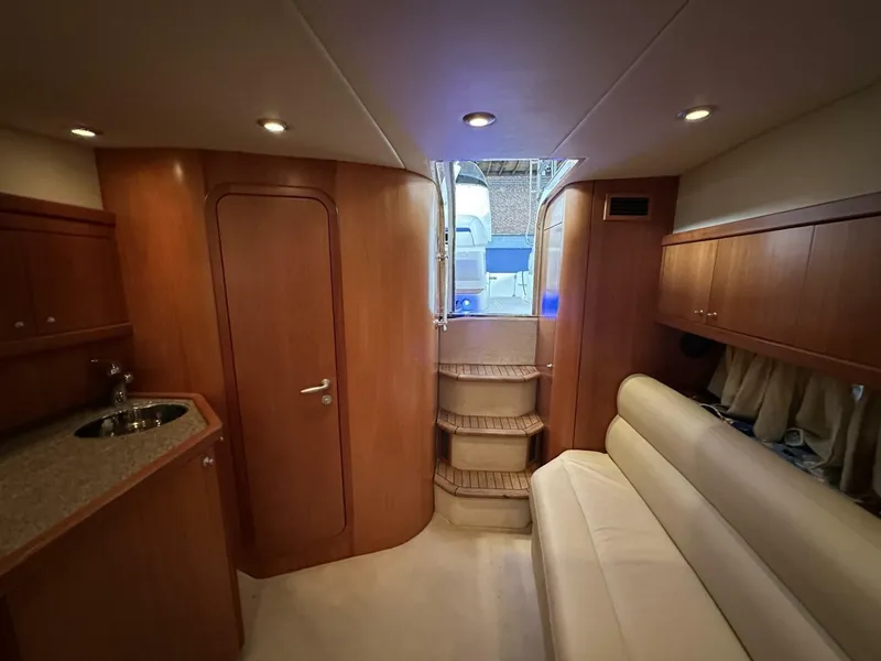 Slide: The Image of Sunseeker 37 Sportfisher 2006 - 5629339