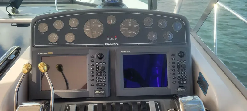 Slide: The Image of Pursuit 3400 Offshore 2004 - 5629831