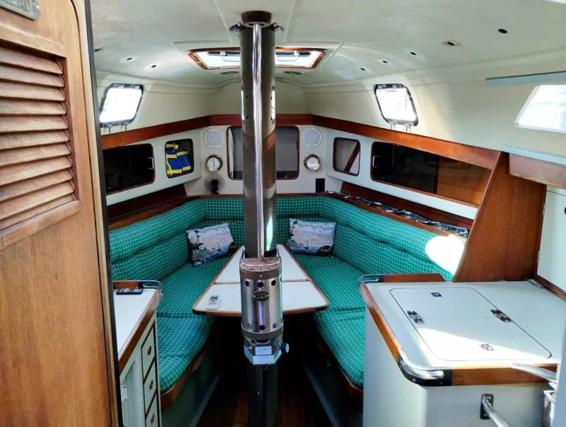 Slide: The Image of C&C Landfall 35 1981 - 5630674