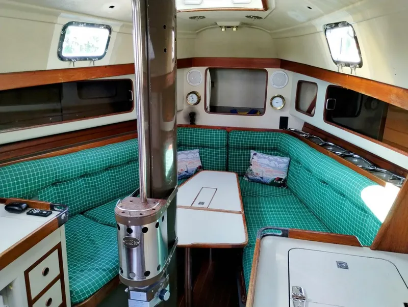 Slide: The Image of C&C Landfall 35 1981 - 5630676