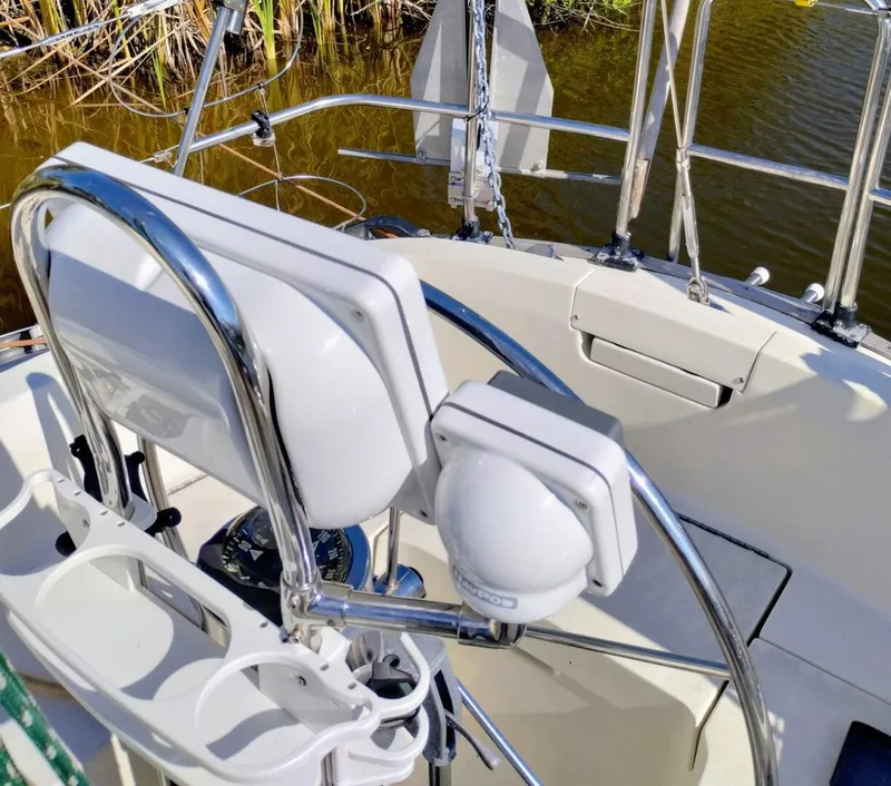 Slide: The Image of C&C Landfall 35 1981 - 5630654