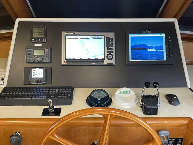 Slide: The Image of Ocean Alexander 486 Classico Pilothouse 1998 - 5630663