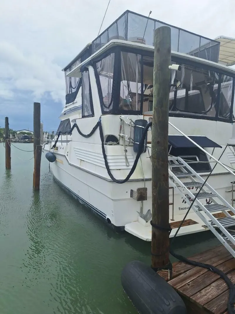 Slide: The Image of Sea Ray 41 1986 - 5631110