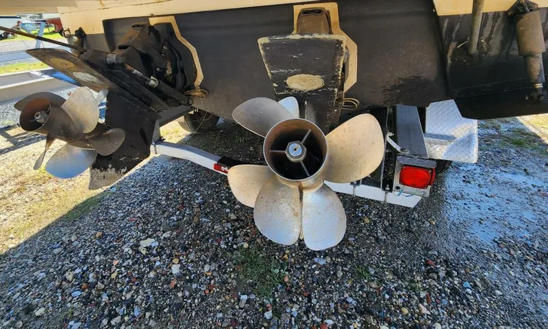 Slide: The Image of Rinker 320 Express 2007 - 5631358