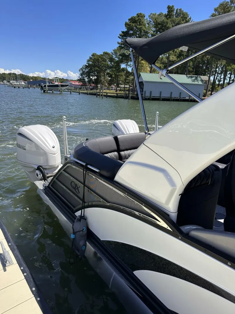 Slide: The Image of Bennington 27QXFBWAT2 2025 - 5631796