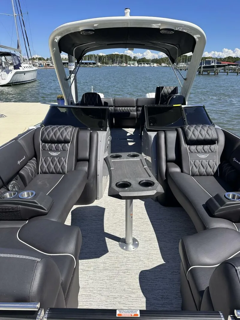 Slide: The Image of Bennington 27QXFBWAT2 2025 - 5631798