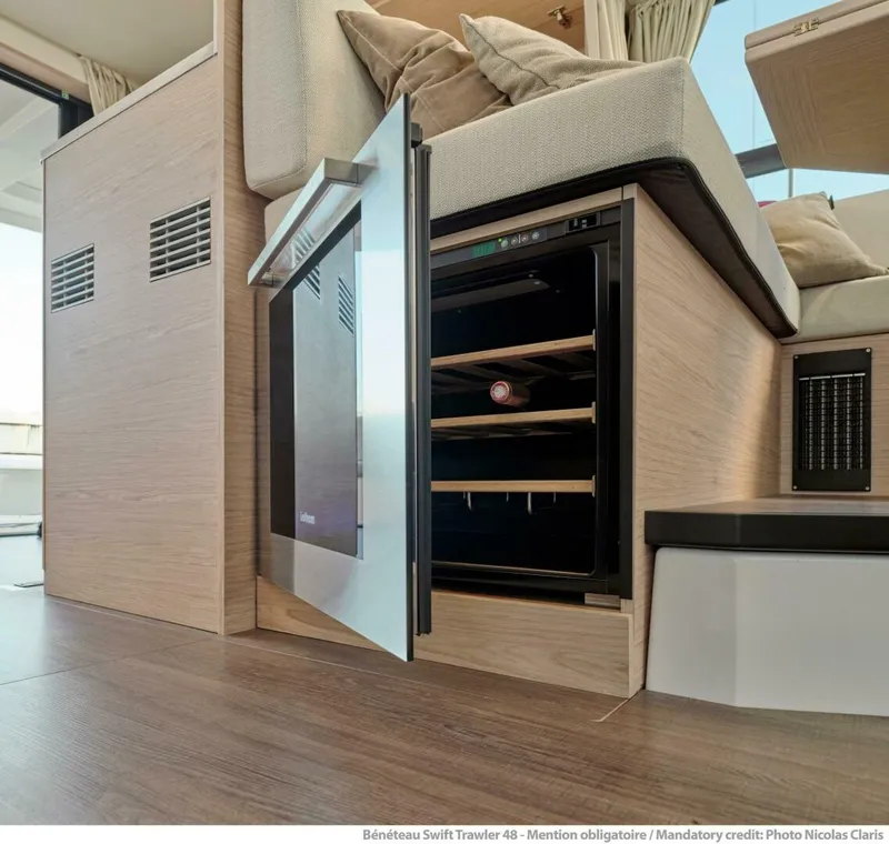 Slide: The Image of Beneteau Swift Trawler 48 2026 - 5632310