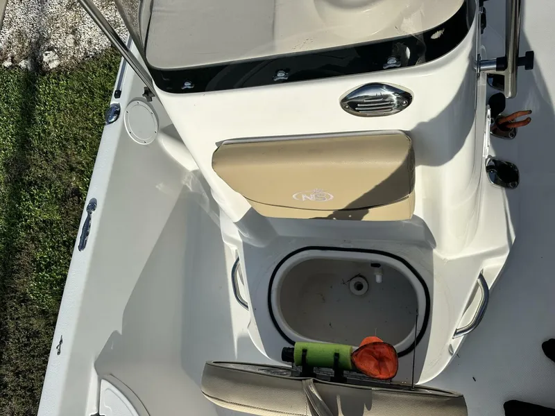 Slide: The Image of NauticStar 2140 Sport Shallow Bay 2020 - 5638544
