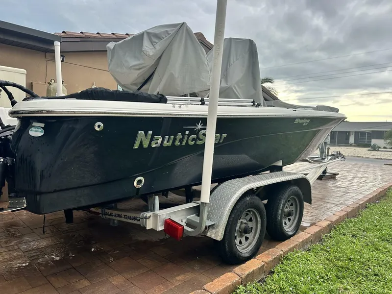 Slide: The Image of NauticStar 2140 Sport Shallow Bay 2020 - 5635393