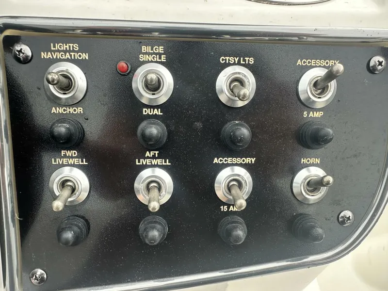 Slide: The Image of NauticStar 2140 Sport Shallow Bay 2020 - 5635407