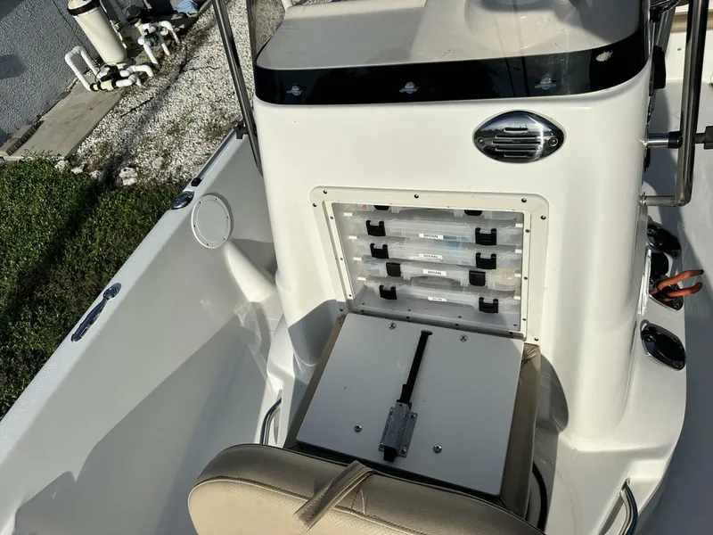Slide: The Image of NauticStar 2140 Sport Shallow Bay 2020 - 5638545