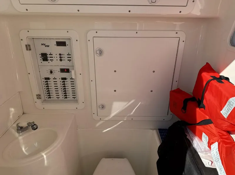 Slide: The Image of SeaVee 390Z 2015 - 5759464