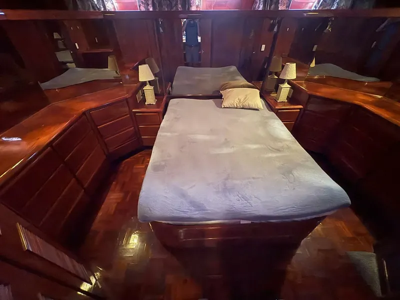 Slide: The Image of Aquarius 45 1988 - 5634609