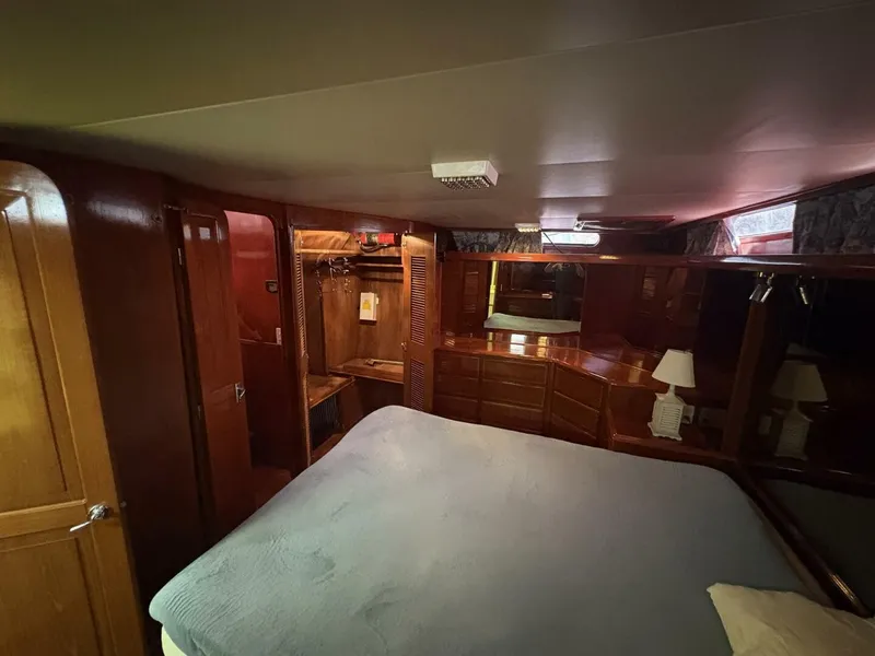 Slide: The Image of Aquarius 45 1988 - 5634613