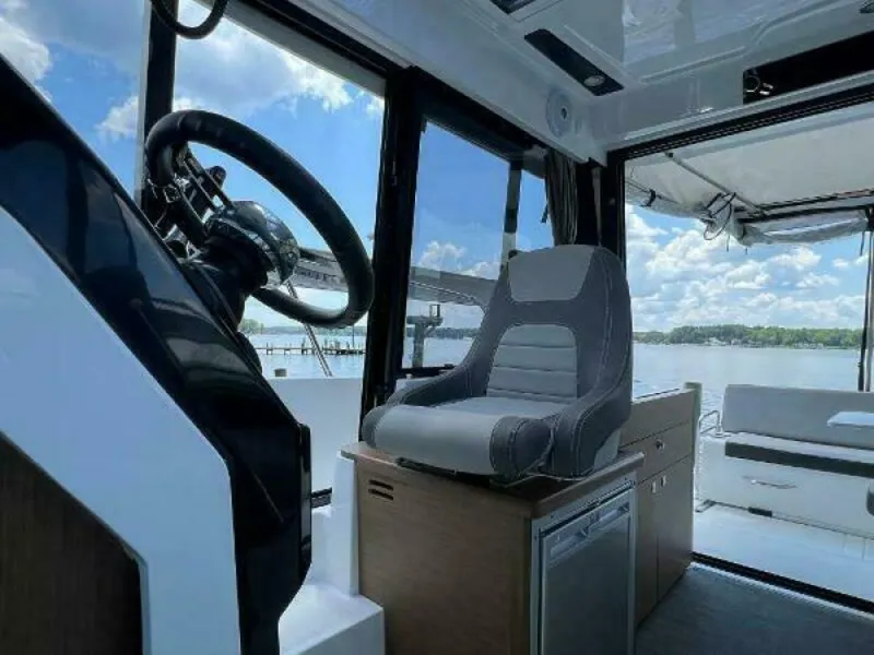 Slide: The Image of Jeanneau NC 895 2020 - 5634885