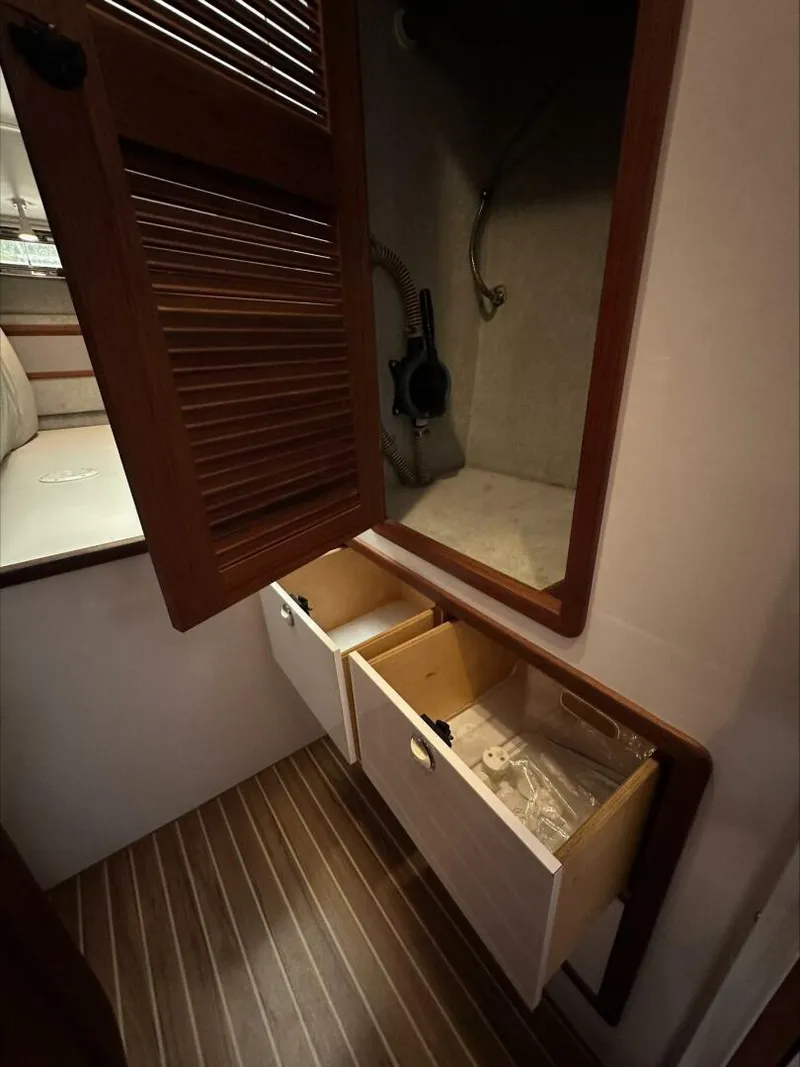 Slide: The Image of Endeavour Trawler Cat 36 2002 - 5639500