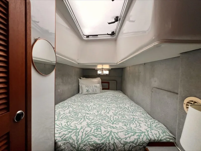 Slide: The Image of Endeavour Trawler Cat 36 2002 - 5646048