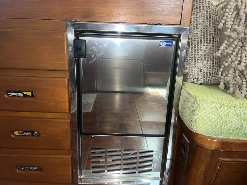 Slide: The Image of Grand Banks 42 Classic 1979 - 5798259