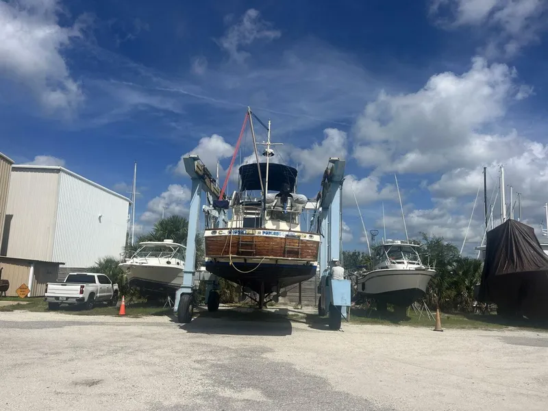 Slide: The Image of Grand Banks 42 Classic 1979 - 5798179