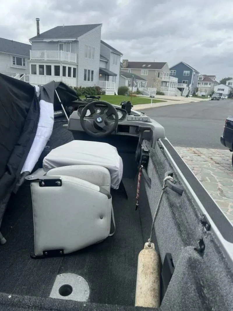 Slide: The Image of Crestliner 17 2013 - 5636671