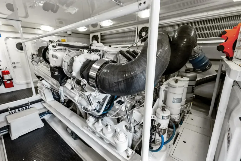 Slide: The Image of 2006 Viking 68 Enclosed Bridge - 5636853