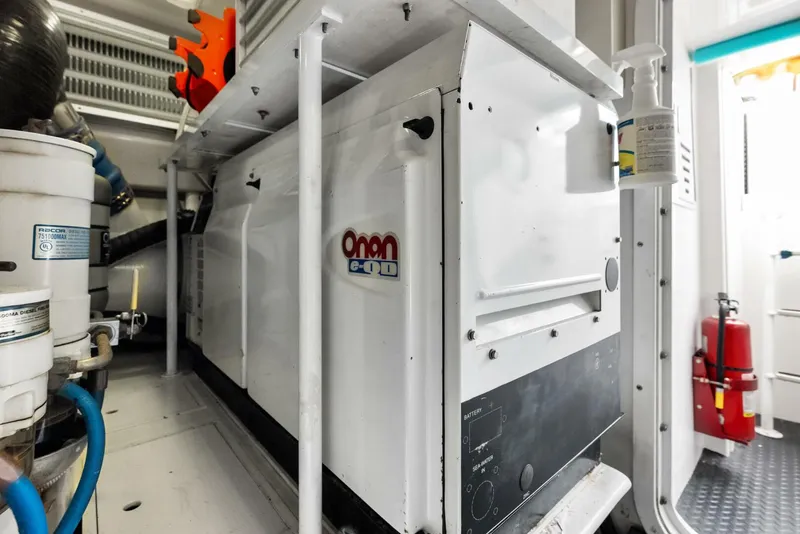 Slide: The Image of 2006 Viking 68 Enclosed Bridge - 5636858