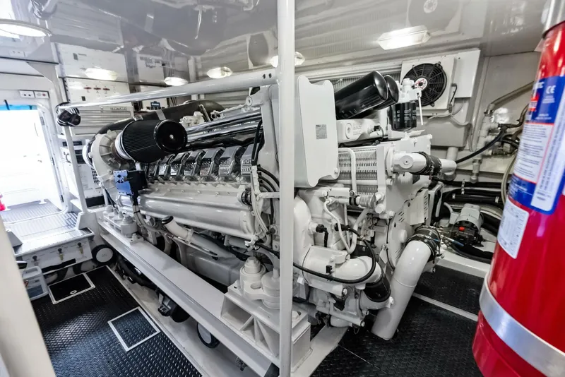 Slide: The Image of 2006 Viking 68 Enclosed Bridge - 5636865