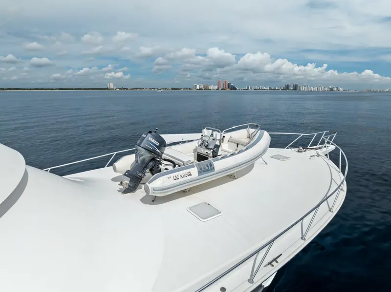 Slide: The Image of 2006 Viking 68 Enclosed Bridge - 5636873