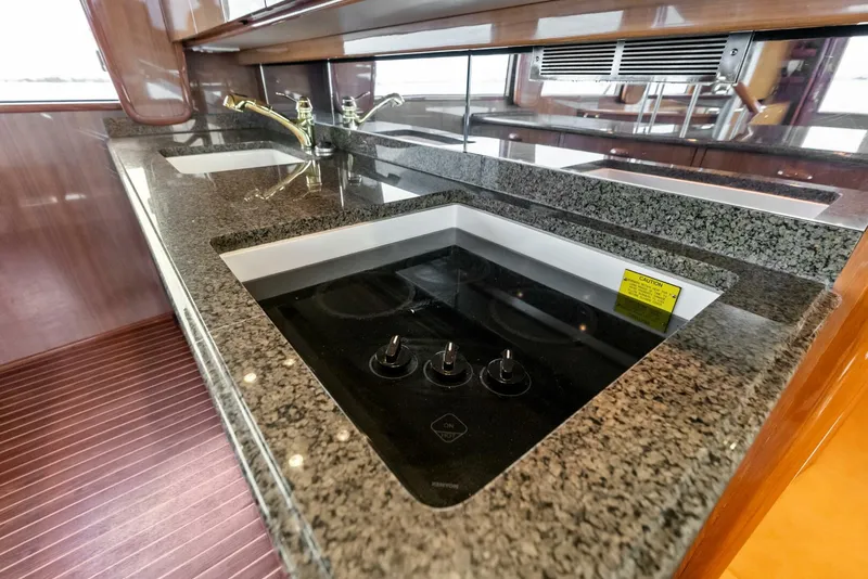 Slide: The Image of 2006 Viking 68 Enclosed Bridge - 5636746