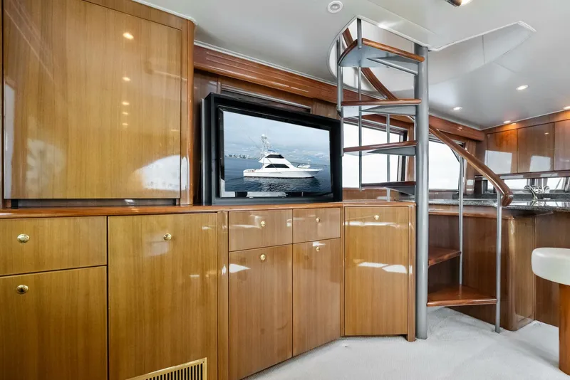 Slide: The Image of 2006 Viking 68 Enclosed Bridge - 5636750