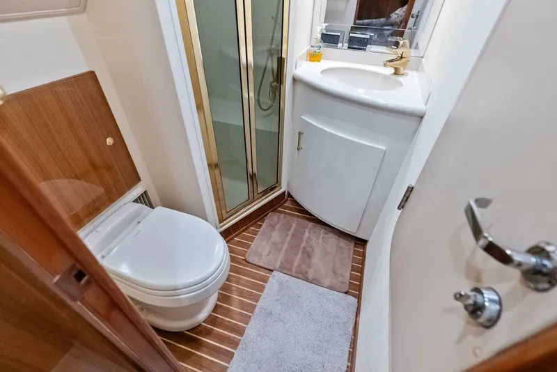 Slide: The Image of 2006 Viking 68 Enclosed Bridge - 5636754