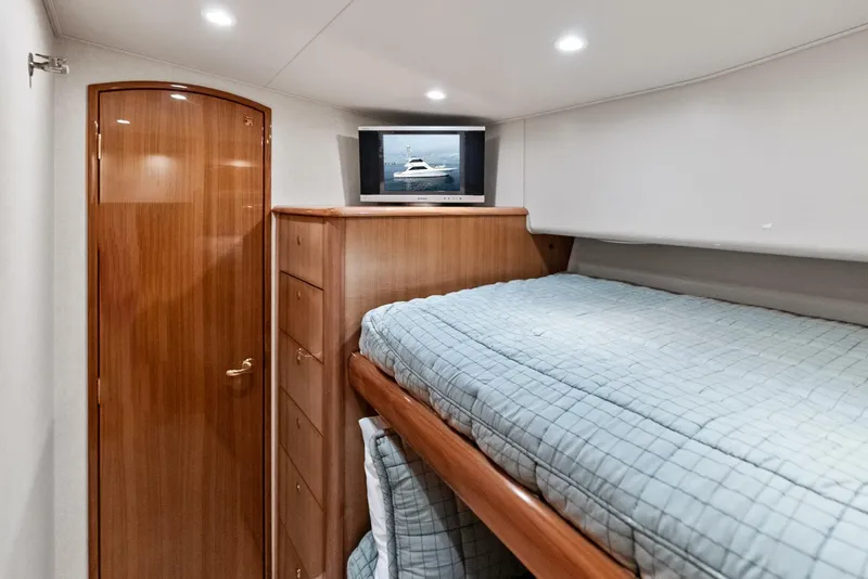 Slide: The Image of 2006 Viking 68 Enclosed Bridge - 5636765