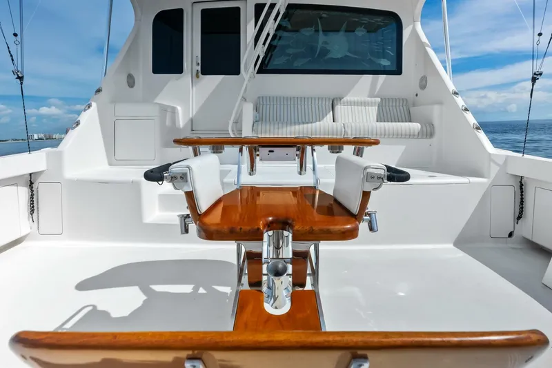 Slide: The Image of 2006 Viking 68 Enclosed Bridge - 5636734