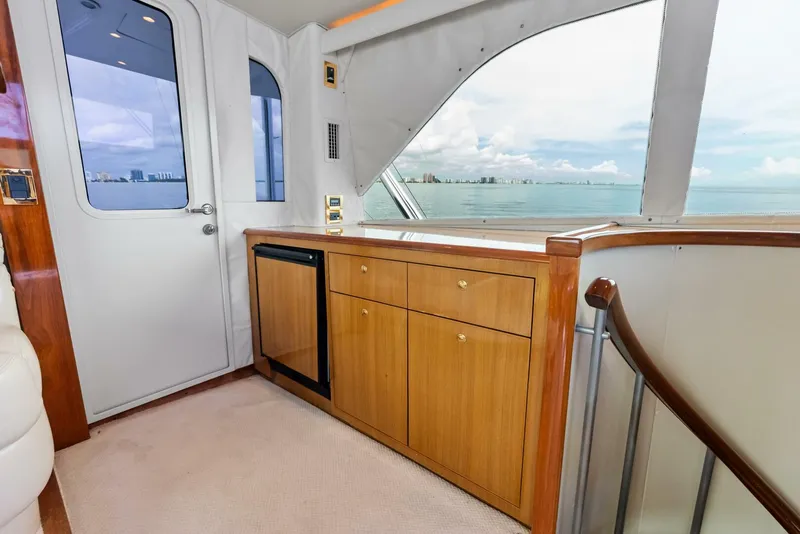 Slide: The Image of 2006 Viking 68 Enclosed Bridge - 5636821