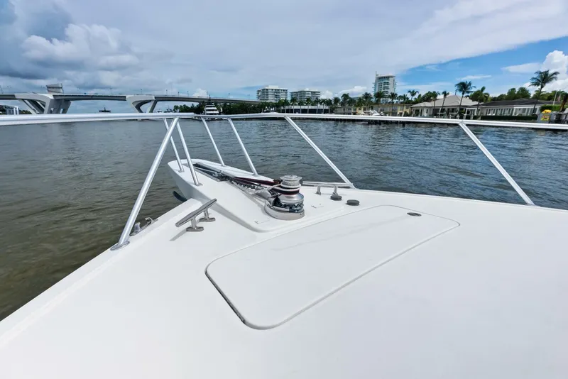 Slide: The Image of 2006 Viking 68 Enclosed Bridge - 5636832