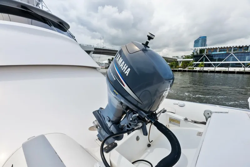 Slide: The Image of 2006 Viking 68 Enclosed Bridge - 5636838