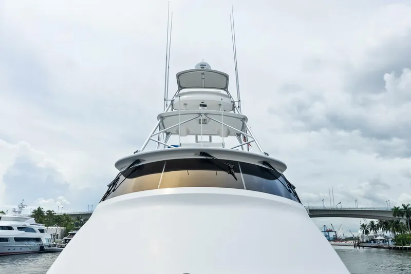 Slide: The Image of 2006 Viking 68 Enclosed Bridge - 5636840