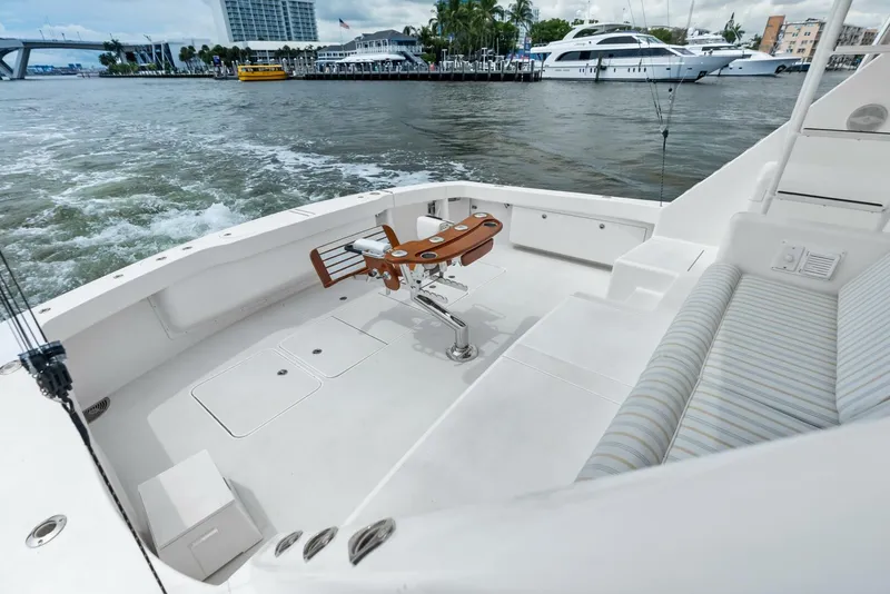 Slide: The Image of 2006 Viking 68 Enclosed Bridge - 5636844