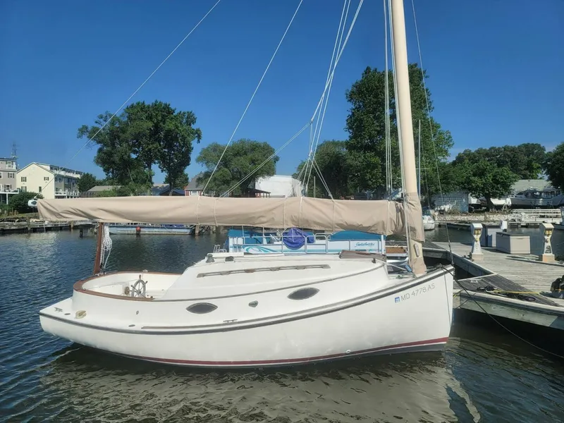 Slide: The Image of Classic 21' Catboat 1983 - 5637008