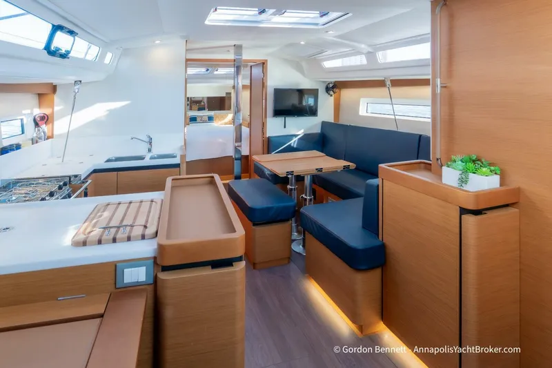 Slide: The Image of Jeanneau Sun Odyssey 440 2022 - 5637398