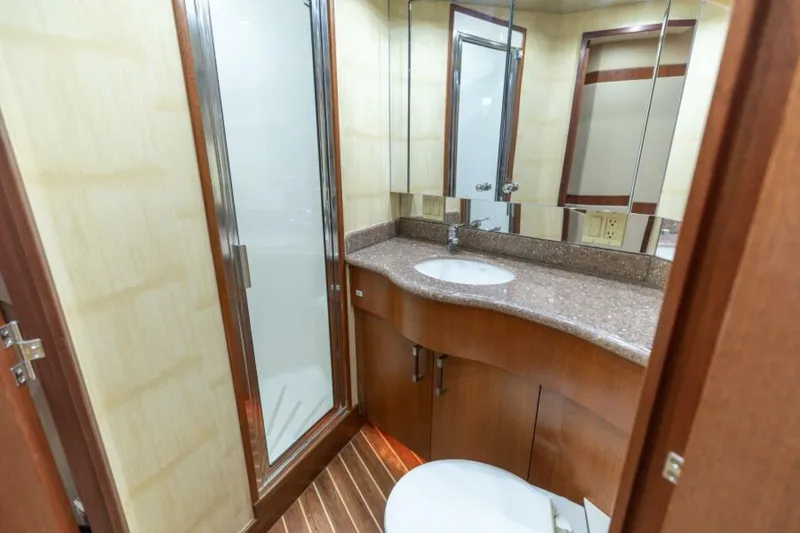 Slide: The Image of 2008 Hatteras 60 Convertible  Guest Head - 5637063