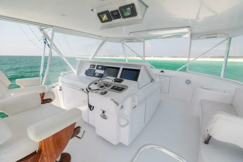 Slide: The Image of 2008 Hatteras 60 Convertible  Helm 4 - 5637068