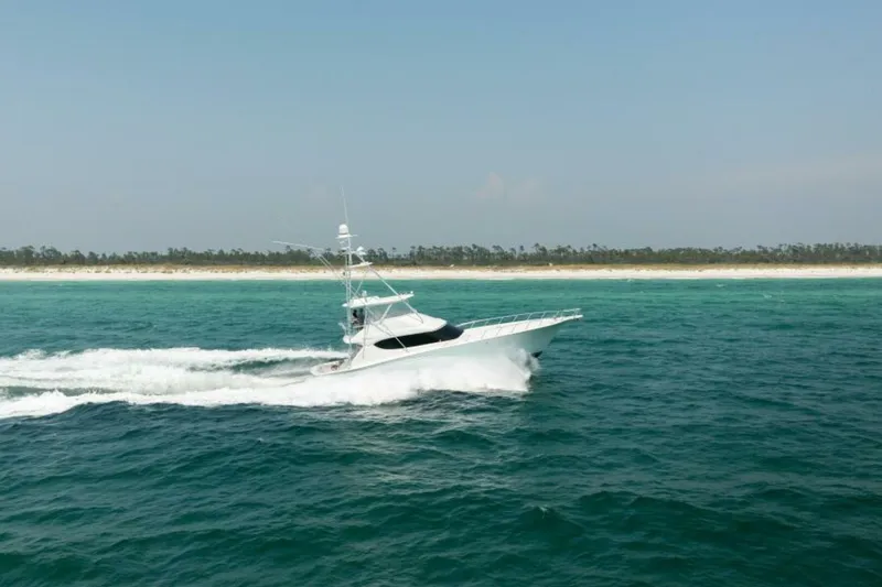 Slide: The Image of 2008 Hatteras 60 Convertible  STBD - 5637077