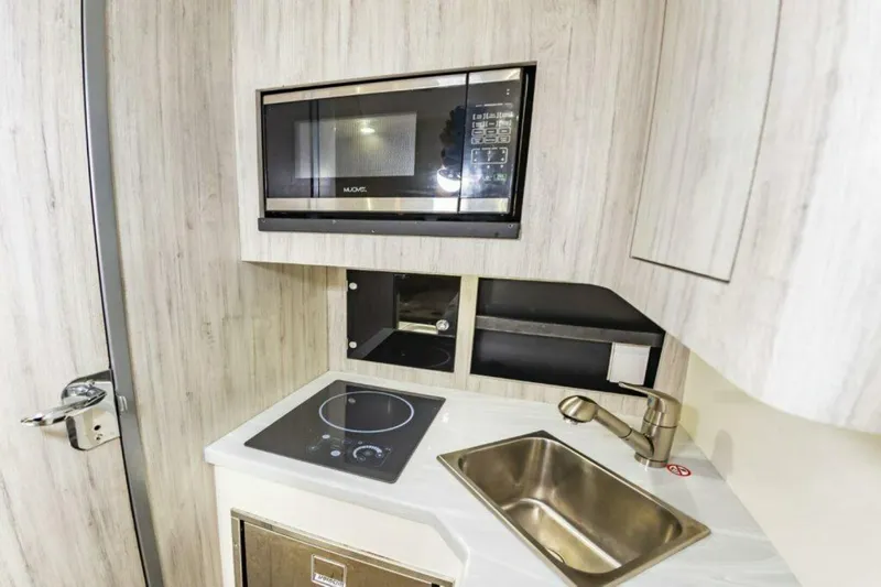 Slide: The Image of E91dd9c0 6b64 42c5 A6e4 38f19d8bdf18 - 5889616