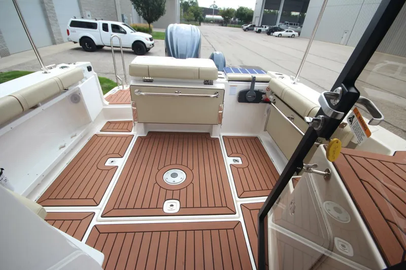 Slide: The Image of Ranger Tug R-27 Luxury Edition & Custom Trailer 2023 - 5637691