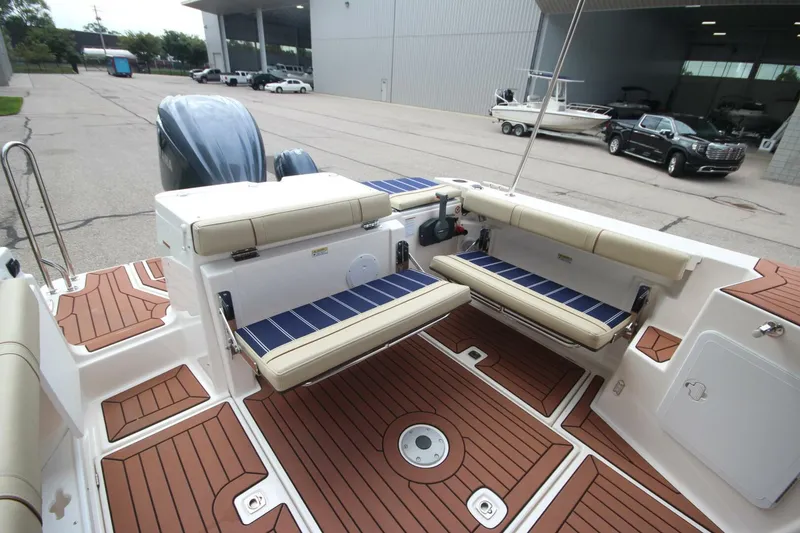 Slide: The Image of Ranger Tug R-27 Luxury Edition & Custom Trailer 2023 - 5637695