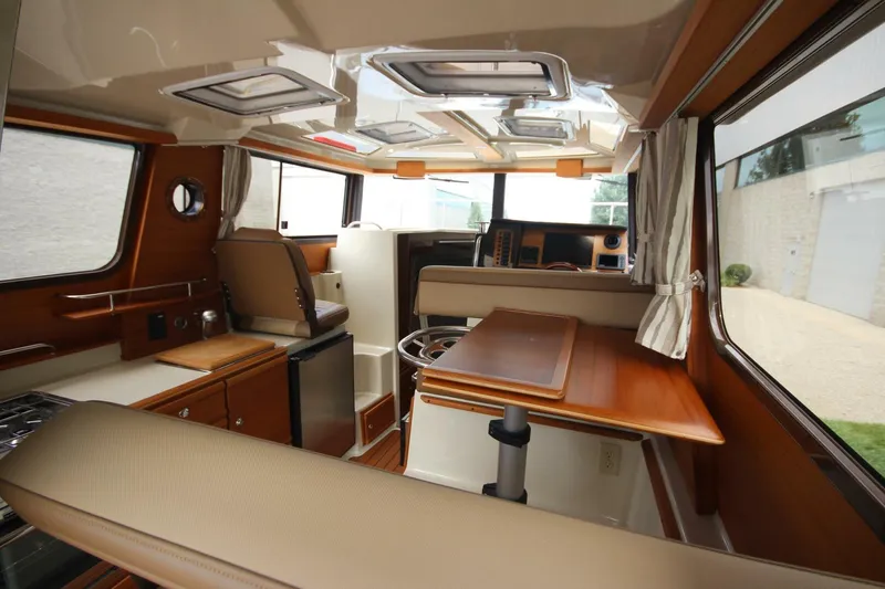 Slide: The Image of Ranger Tug R-27 Luxury Edition & Custom Trailer 2023 - 5637701