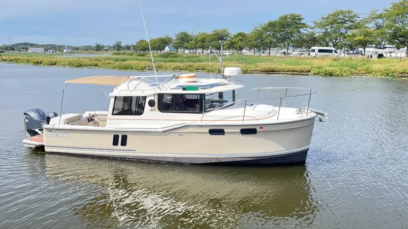 Slide: The Image of Ranger Tug R-27 Luxury Edition & Custom Trailer 2023 - 5637645